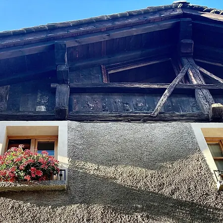 Lägenhet Alpinest Cozy Attic In The Heart Of